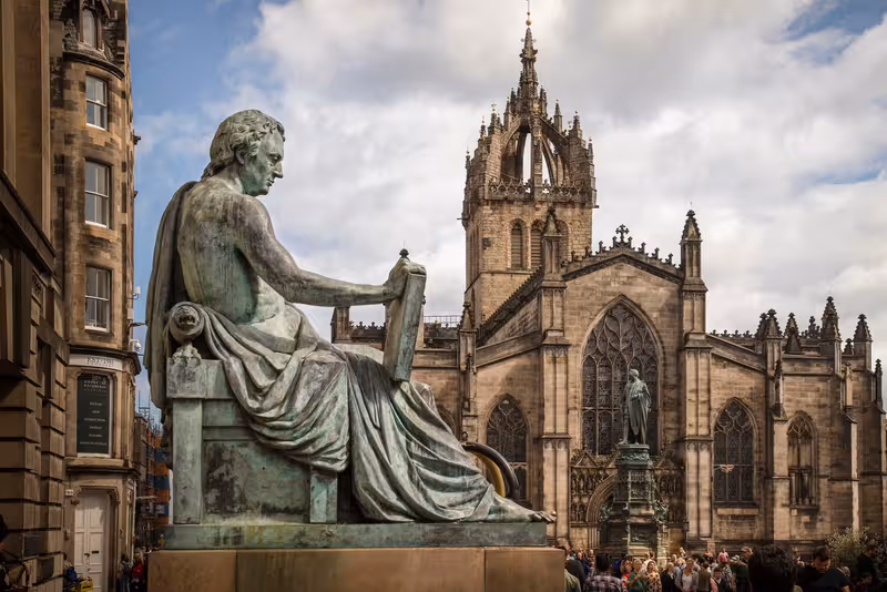 Tour Guiado a Pie por el Castillo de Edimburgo y la Royal Mile